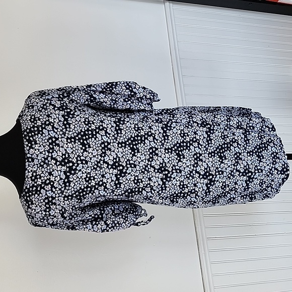 H&M Floral sundress Size 6 - Picture 5 of 9